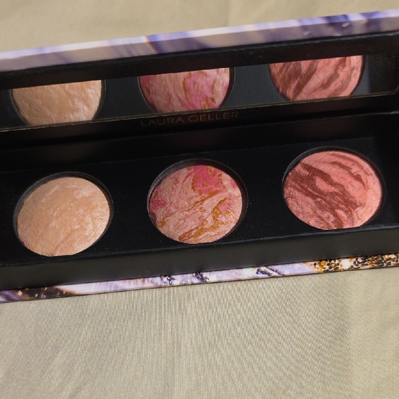 Laura Geller Better Than Ever Blush Trio in Purple and Gold Packaging - Picture 3 of 3